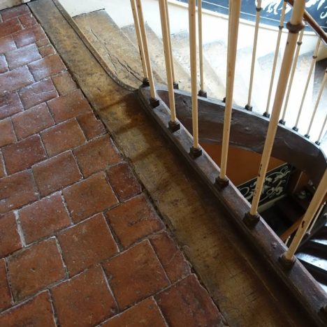 Comment détecter un problème d&rsquo;humidité dans une maison ?