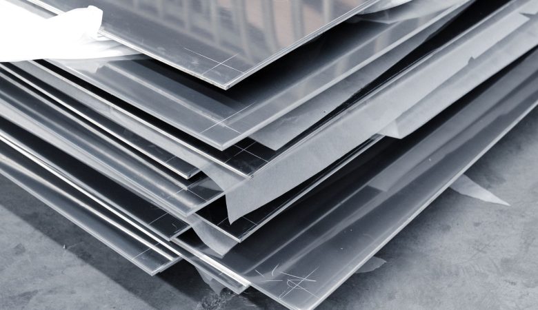 Tôle Acier Brut ou Galvanisé : Que Choisir pour Votre Bricolage