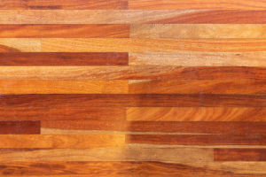 Enlever le Vernis sur le Bois : Quelle Méthode Choisir ?