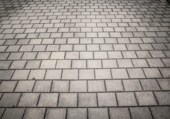 Pavé kandla : le choix authentique pour un aménagement paysager durable