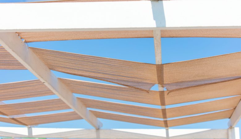 Bâches et toiles de pergola sur mesure, comment bien choisir
